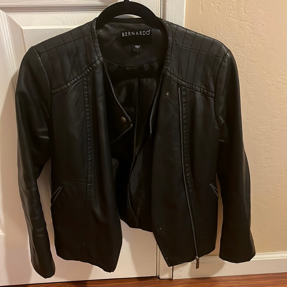 Bernardo Black “leather” jacket can be considered a biker jacket